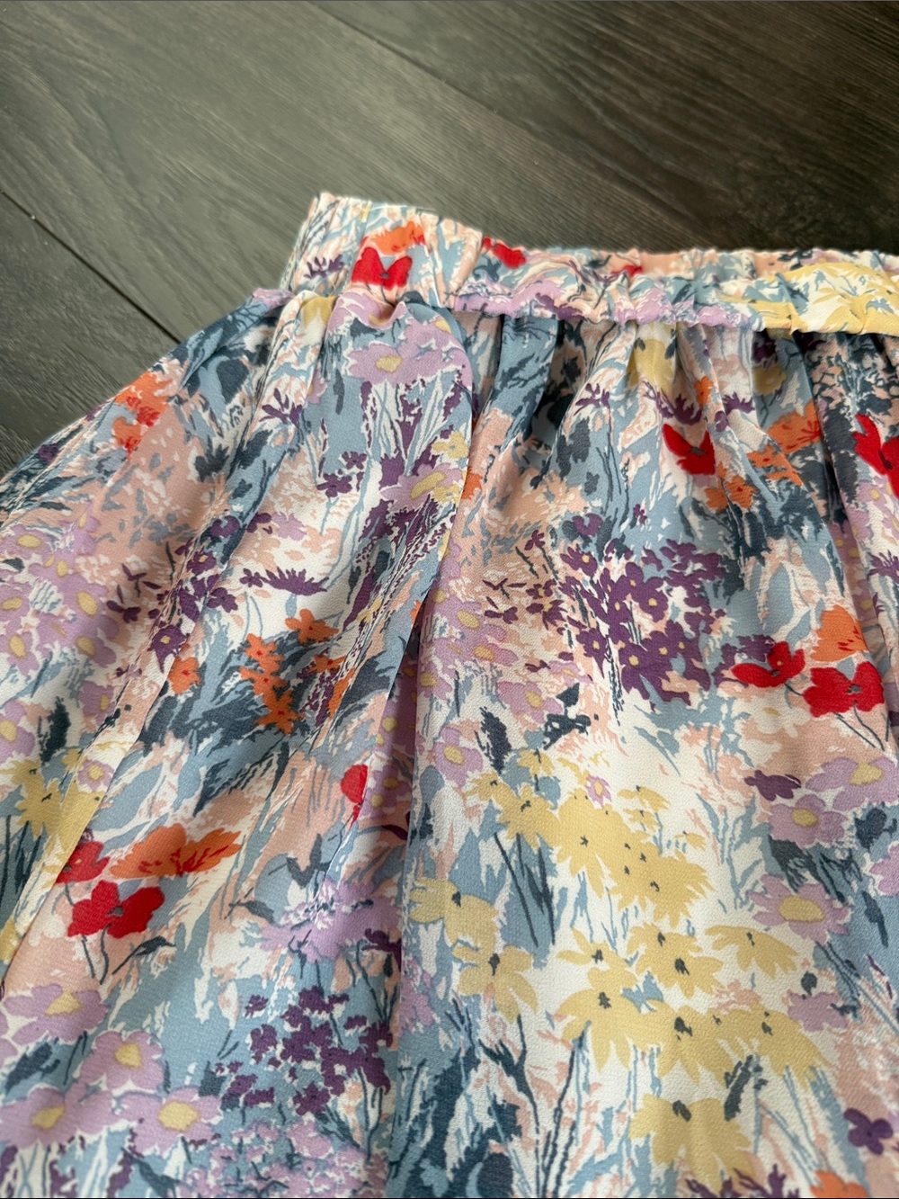 Pastel Floral Midi Skirt with Red Accent - Picture 3 of 4